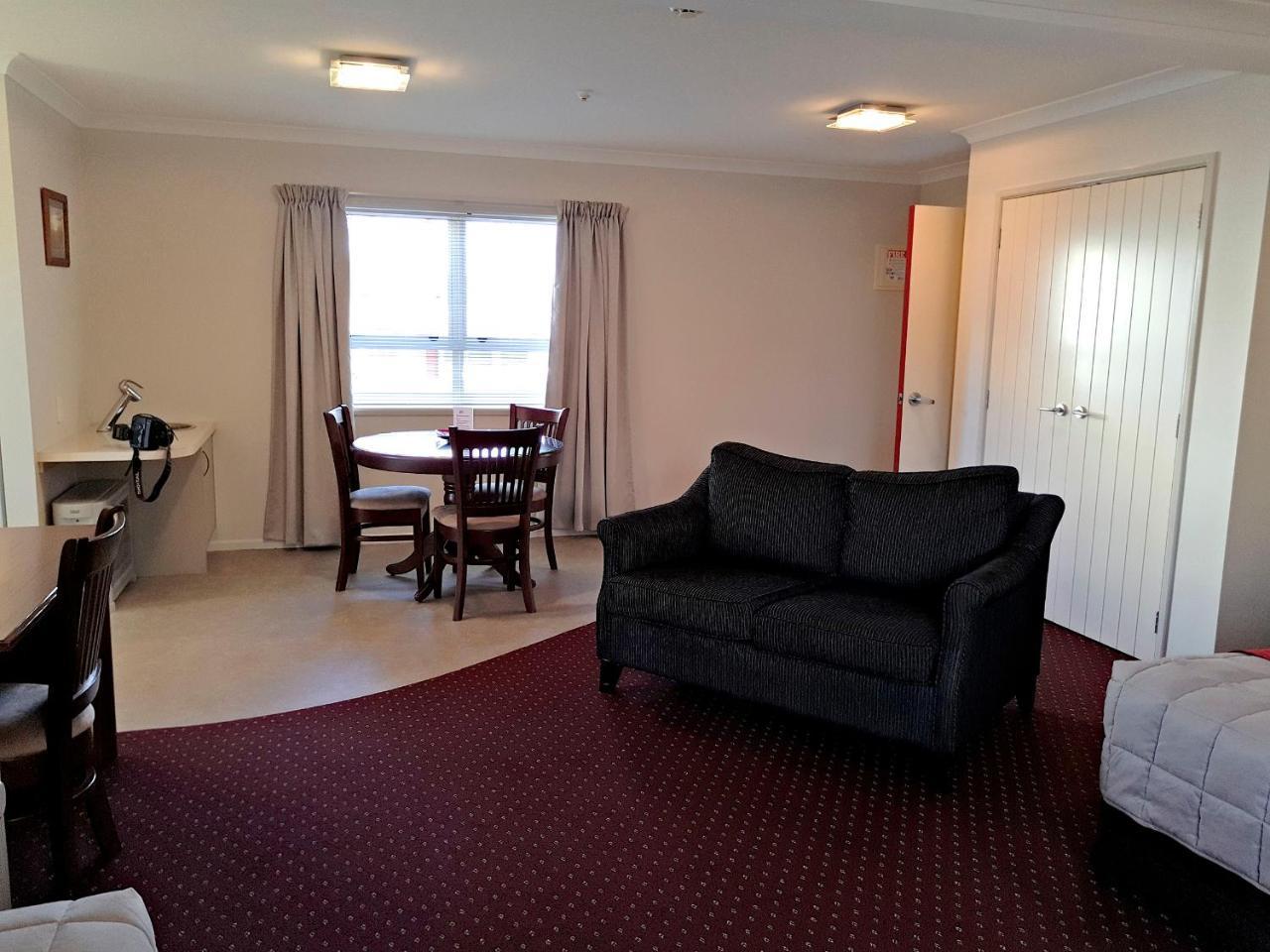 Touchwood Motor Lodge Pukekohe Exterior foto